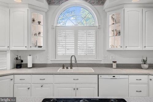 319 Equus Dr, Camp Hill PA  17011-8350 exterior