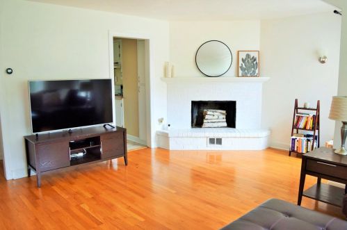 1311 Bismarck St, Green Bay, WI 54301-2549