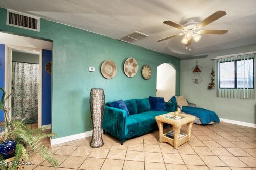 2202 Eastland St, Tucson, AZ 85719-7037