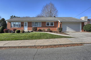 303 Taylor St, Lebanon, PA 17042-6266