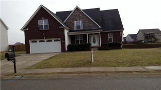 1661 Autumn Dr, Clarksville, TN 37042-1725