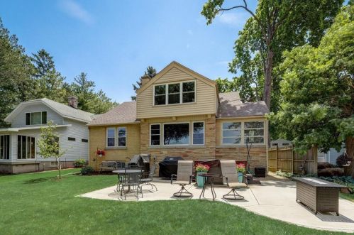 413 Fox Isle Park Dr, Waterford, WI 53185-4347