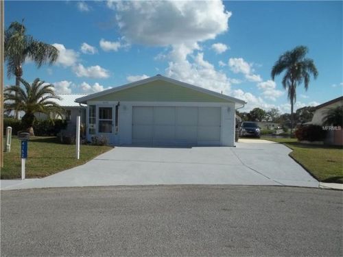 4152 Star Island Dr, Tarpon Springs, FL 34691-3458