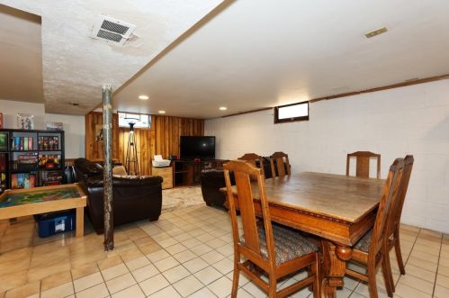 2106 107, Milwaukee WI 53226-2304 exterior