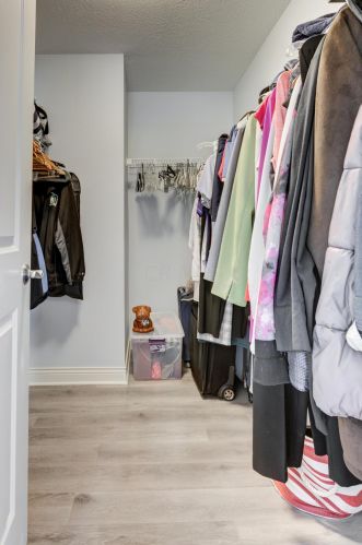 4704 Trumhall Dr, Darbydale OH  43123-8127 exterior