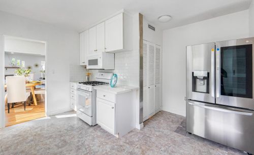 1139 King St, Redwood City CA  94061-2260 exterior