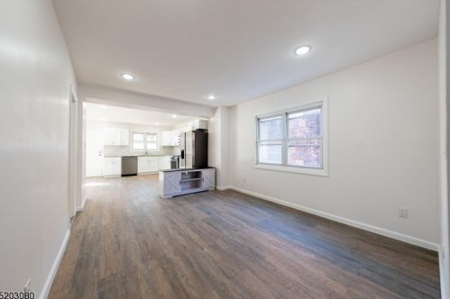 76 25th St, Bayonne NJ  07002-4937 exterior