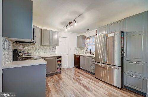 1497 Sweetbriar Ln, Lansdale PA 19446-3240 exterior