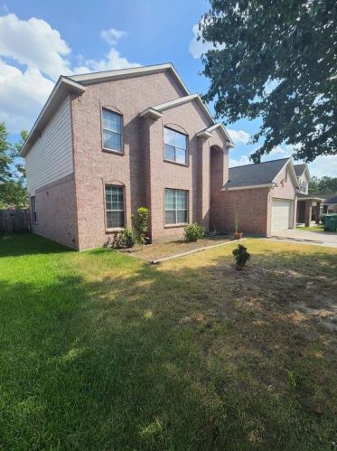 952 Doire Dr, Conroe TX  77301-4134 exterior