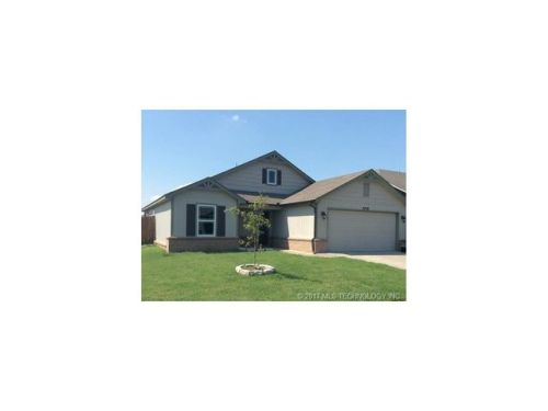 15308 110th Pl, Owasso, OK 74055-6888