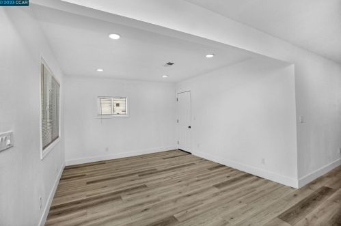 260 Patricia Ave, West Pittsburg CA  94565-4109 exterior