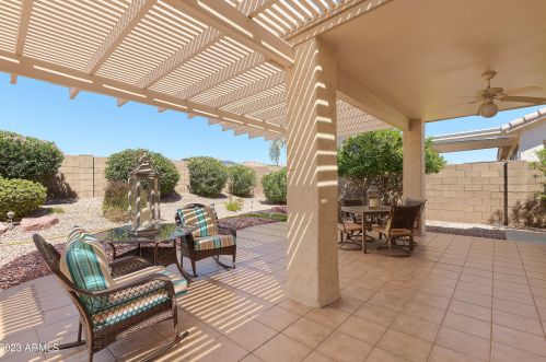 17640 Coconino Dr, Sun City, AZ 85374-2951