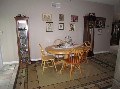 57 David Dr, New Kensington, PA 15068-9711