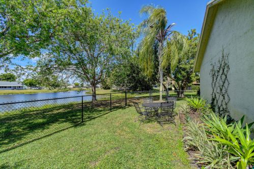 1772 Banyan Creek Cir, Boynton Beach FL  33436-4620 exterior