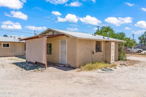 902 Prince Rd, Tucson AZ 85705-3028 exterior