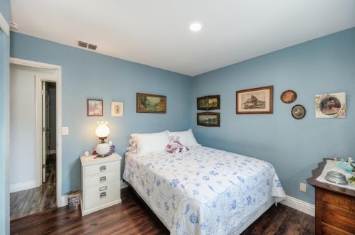 6425 Indian River Dr, Citrus Heights CA  95621-4752 exterior