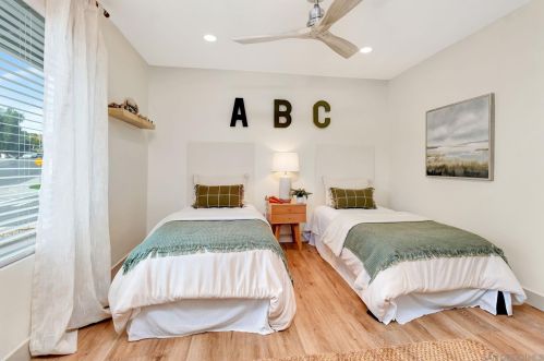 1896 Gotham St, Chula Vista CA  91913-2623 exterior