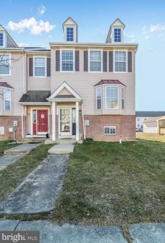 360 Paradee Dr, Dover, DE 19904-5690