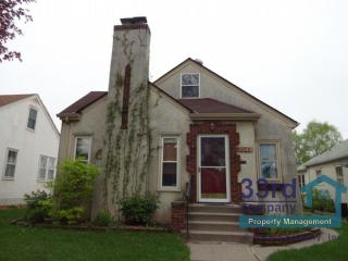 3042 Arthur St, Minneapolis MN  55418-2204 exterior