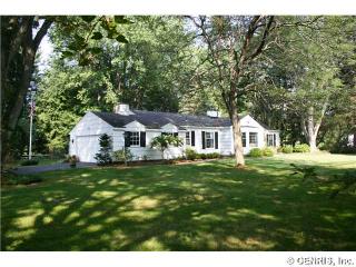 17 Green Valley Rd, Pittsford, NY 14534-2410
