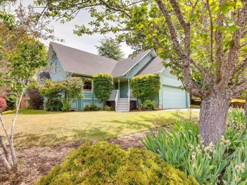 228 Norway St, Silverton, OR 97381-1468