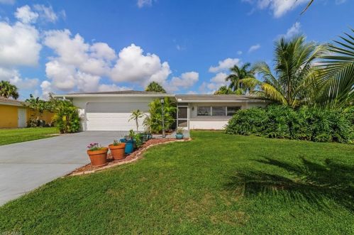 100 Maple Ave, Lehigh Acres, FL 33936-6436