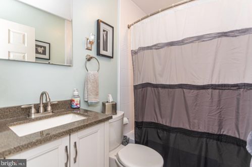 123 Maple Ave, Willow Grove PA  19090-2902 exterior