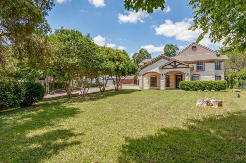 411 Clarendon Dr, Dallas, TX 75208-6815