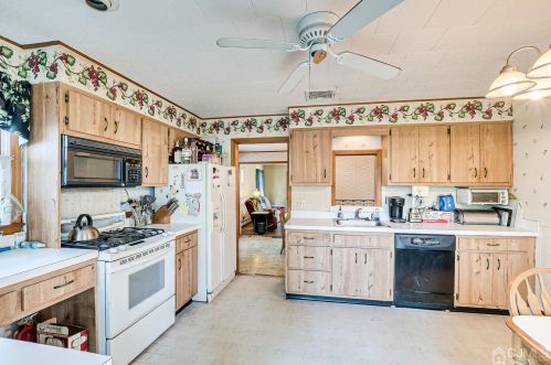 984 Maltby Ave, South Plainfield NJ  07080-2216 exterior