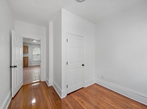 36 Lambert Ave, Chelsea MA  02150-1304 exterior