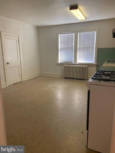 20 Lincoln Ave, Lansdale PA 19446-3621 exterior