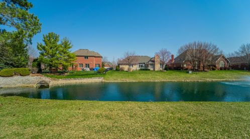 2041 Maplewood Cir, Hammond, IN 46322-3546