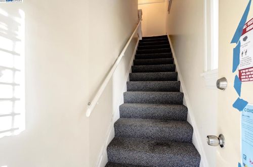 478 36 St, Oakland CA 94609-2327 exterior