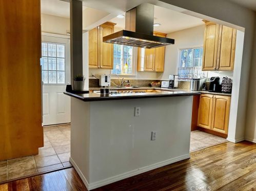 8154 Wakefield Ave, Van Nuys CA  91402-5329 exterior