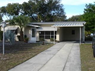 6616 26th St, Bradenton, FL 34207-5703