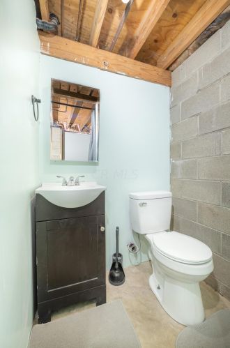 15936 Wooster Rd, Mount Vernon OH  43050-9764 exterior