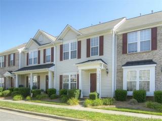 4635 Forestridge Commons Dr, Charlotte, NC 28269-2291