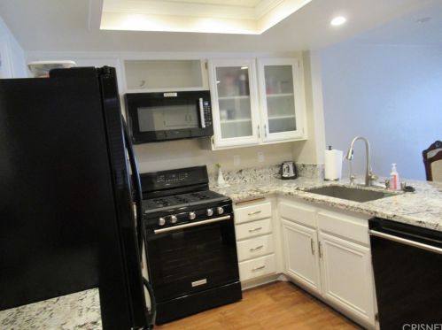 23116 Yvette Ln, Santa Clarita, CA 91355-3060