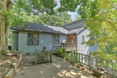 34 Summer St, Asheville, NC 28804-2239