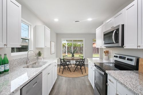 355 Linwood Ave, Turlock CA  95380-6315 exterior