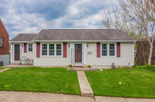 905 3rd St, Jeannette, PA 15644-1425