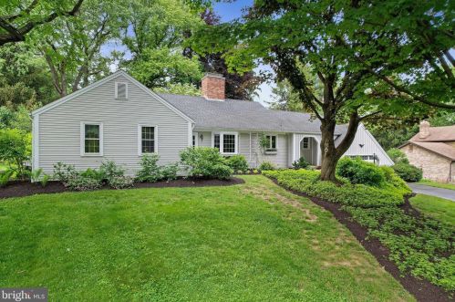 120 Lauer Ln, Camp Hill, PA 17011-1312