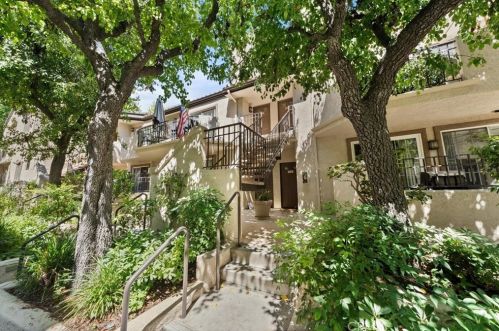 24147 Del Monte Dr, Santa Clarita, CA 91355-3882