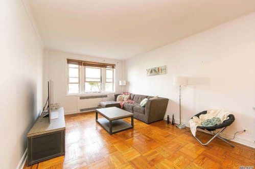 84-49 168th St, Jamaica, NY 11432-1324
