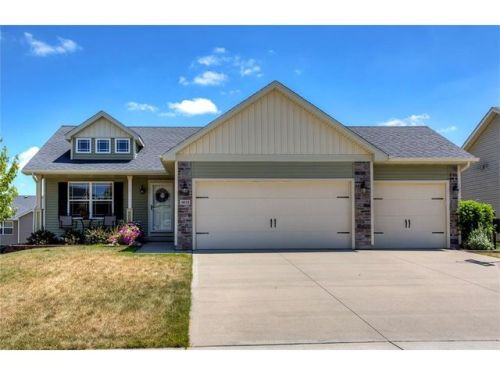 3615 162nd St, Des Moines, IA 50323-2581