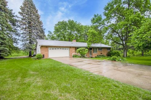 15879 Harrow Ave, Lino Lakes, MN 55038-9322