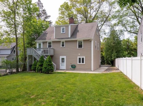 7 Pepper Ridge Rd, Stamford, CT 06905-3219
