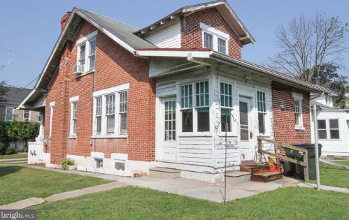 1477 Philadelphia Ave, Gilbertsville, PA 19525-9472