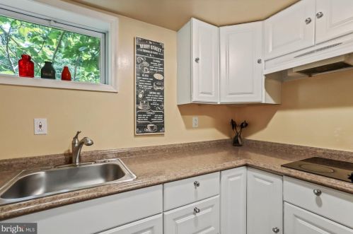 4600 Asbury Pl, Washington DC 20016-4326 exterior