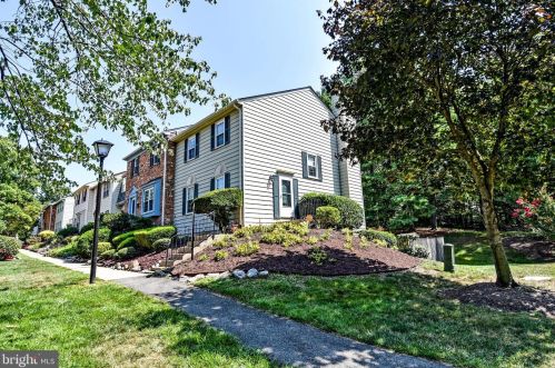 6921 Trestle Ct, Lorton, VA 22079-1209
